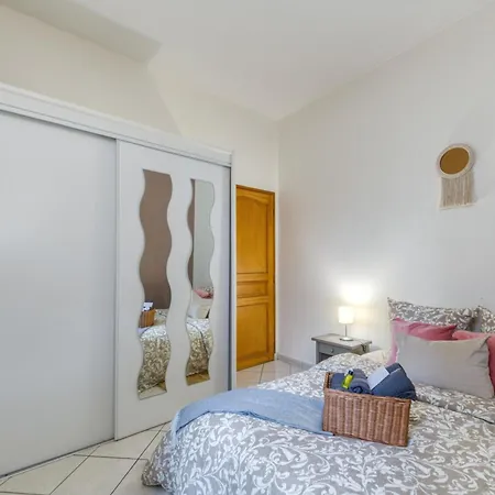 Aisance•confort•gare•netflix Гренобль